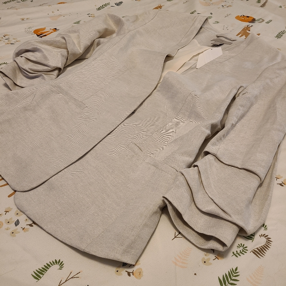NWT H&M Blazer Size 2